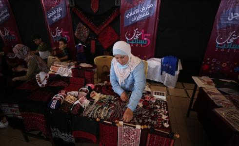 معرض لبيع منتجات من صنع نسائي- أرشيفية