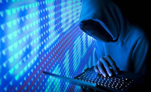 الجرائم الإلكترونية خطر يهدد المجتمع الفلسطيني