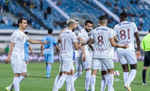 لاعبو الشباب