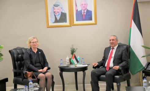 لقاء حسين الشيخ مع سفيرة فنلندا لدى فلسطين