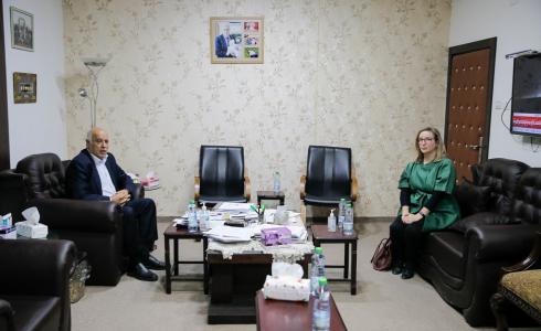 جبريل الرجوب يلتقي ممثلة كندا لدى فلسطين روبن ويتلوفر