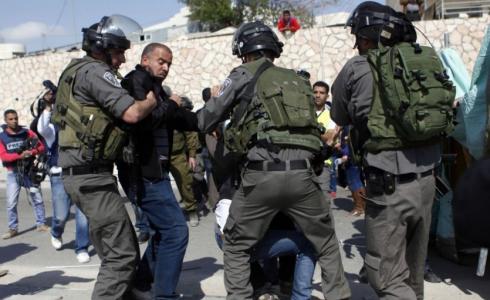 الاحتلال يعتقل شابا مقدسيا بعد الاعتداء عليه