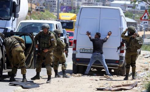 قوات الاحتلال تحتجز شابا في منطقة "عقبة حسنة" غرب بيت لحم