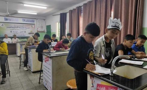 مدرسة عمورية الأساسية للبنين بالوسطى تنظم درساً توضيحياً بعنوان "البناء الضوئي"