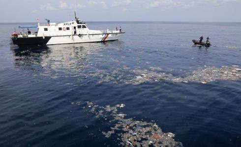 سفينة قبالة سواحل اندونيسيا