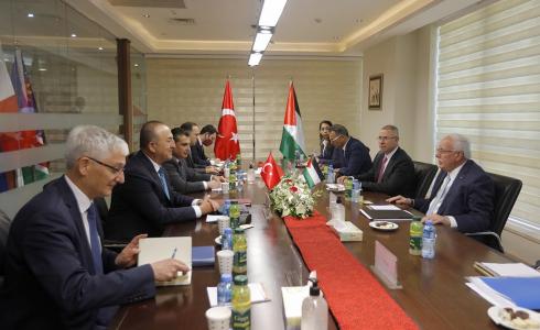 من لقاء المالكي مع وزير الخارجية التركي