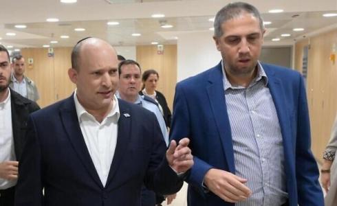 رئيس الوزراء نفتالي بينيت ومدير طاقمه تال غان تسفي