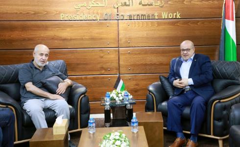 النائب جمال نصار ود. عصام الدعاليس