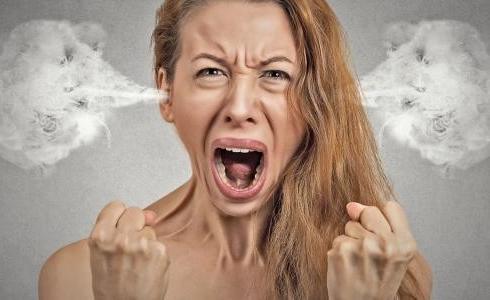 أسباب وعلاج العصبية الزائدة عند النساء