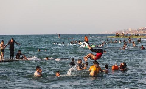 سباحة في بحر غزة - ارشيف