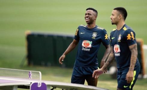 فينيسيوس جونيور وغابرييل خيسوس.