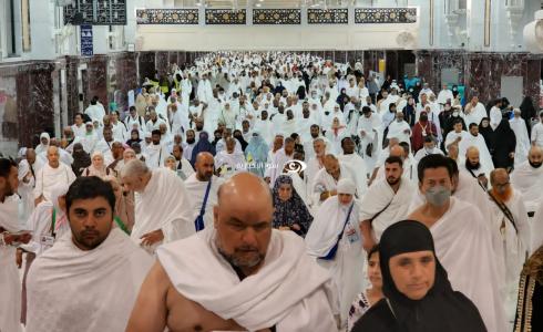 حجاج من غزة يؤدون مناسك العمرة في مكة المكرمة