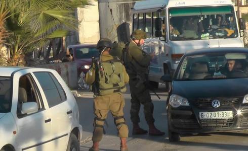 فلسطيني سيتولى على سلاح شرطي إسرائيلي قرب الخليل