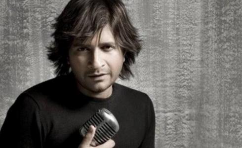 المغني الهندي كريشنا كومار كوناث