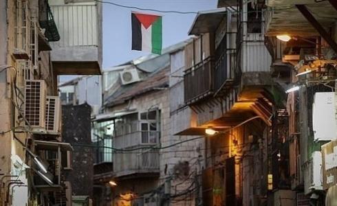 علم فلسطين في أحد الأحياء بالضفة الغربية