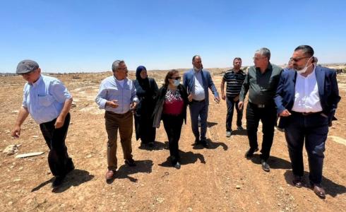 وزيرة الصحة الفلسطينية تطلع على الاحتياجات الصحية في مسافر يطا والبادية