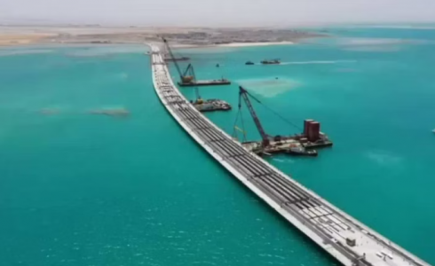 تعرف على أطول جسر مائي في السعودية 