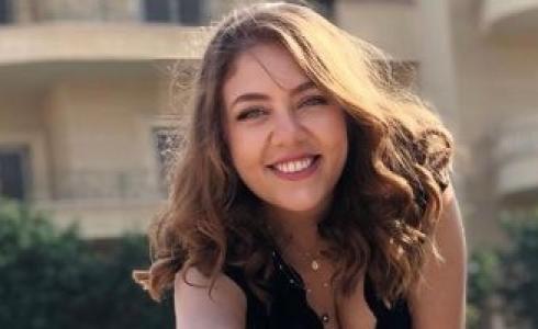 الفنانة رحمة حسن