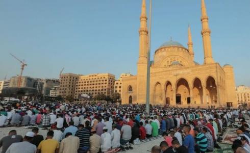 أثناء صلاة عيد الأضحى في لبنان  - أرشيفية