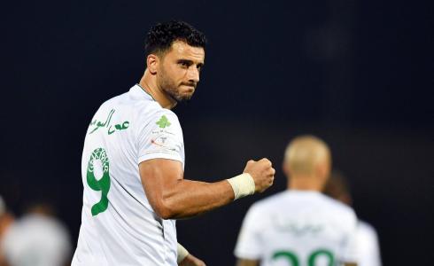 عمر السومة- لاعب الأهلي السعودي
