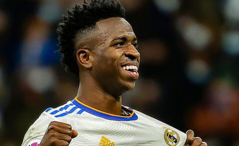 راتب مضاعف في عقد فينيسيوس الجديد مع ريال مدريد