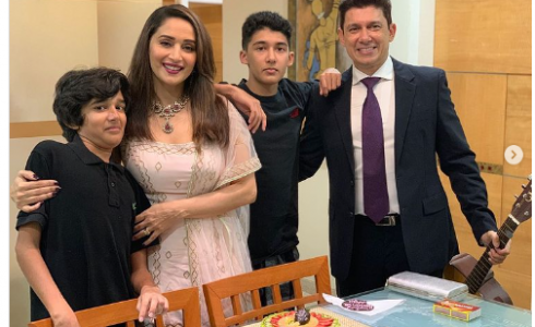 كيف احتفل نجوم بوليوود بيوم الأب