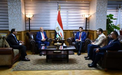 لقاء جبريل الرجوب بوزير الشباب والرياضة المصري