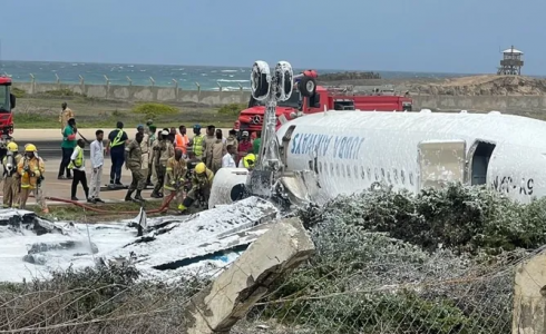 تحطم طائرة ركاب عند هبوطها بالصومال