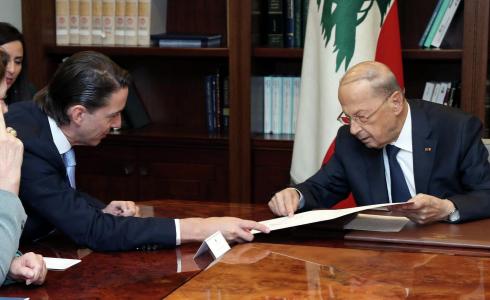 الرئيس اللبناني ميشال عون مع الوسيط الامريكي هوكستين