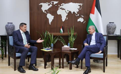 رئيس الوزراء وممثل سويسرا.jpg_a9b10a18-1c45-4120-8904-15b95b9c6604.jpg