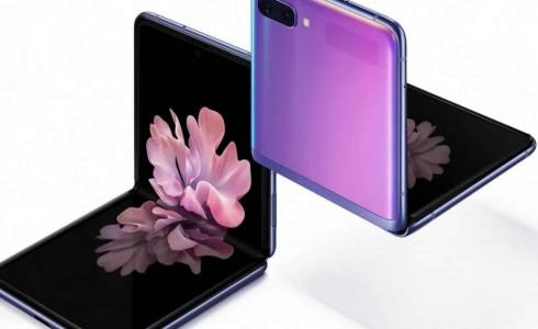 هاتف سامسونغ قابل للطي