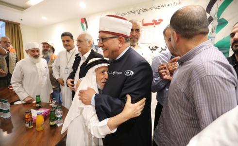 وزير الأوقاف يزور حجاج قطاع غزة في مكة المكرمة