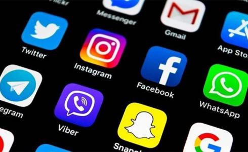 تليجرام . سناب شات