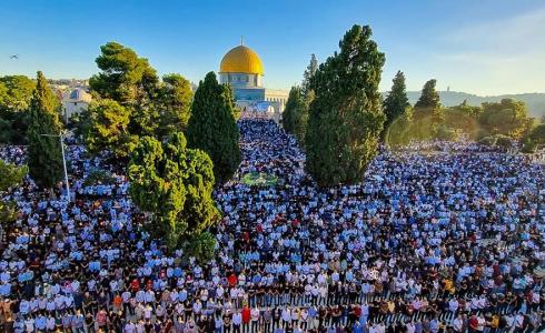 150 ألف مصلٍ يؤدون صلاة عيد الأضحى في رحاب "الأقصى"