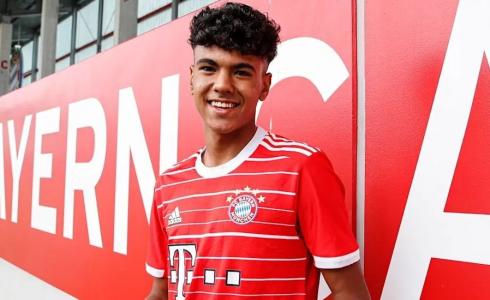 اللاعب المغربي آدم أزنو - ارشيف