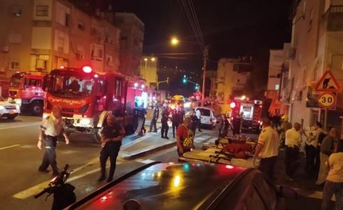 أثناء وصول طواقم الإطفاء والإنقاذ لمكان الحريق في يافا