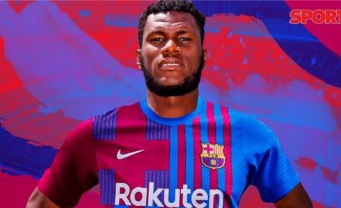 لاعب الوسط الإيفواري فرانك كيسي