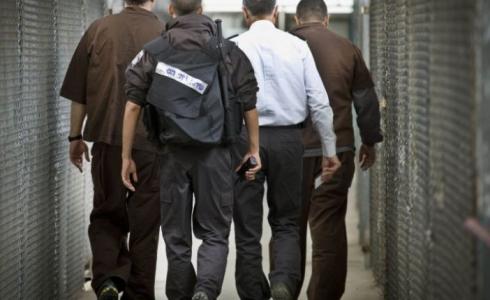 أسرى في سجون الاحتلال - تعبيرية