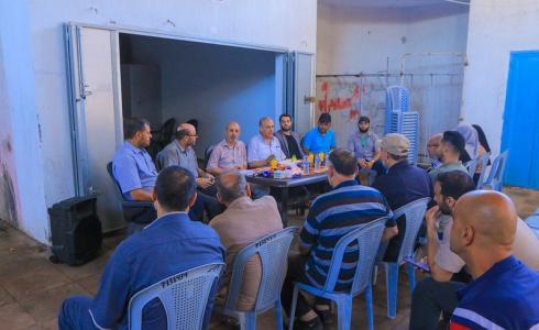 من اجتماع بلدية غزة مع لجاء أحياء المدينة