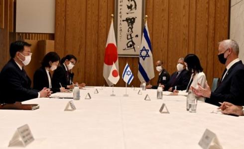 غانتس يصل اليابان لإجراء سلسلة اجتماعات أمنية سياسية