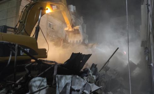 فرق الانقاذ في رفح الليلة