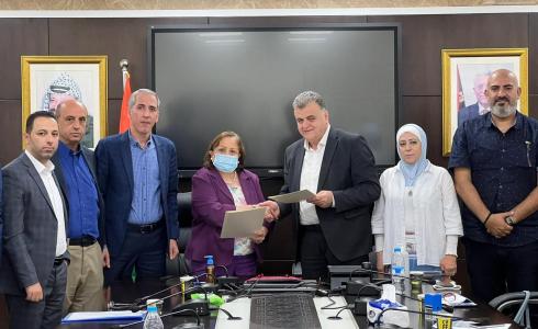 "الصحة" واتحاد نقابات عمال فلسطين يوقعان اتفاقية التأمين الصحي