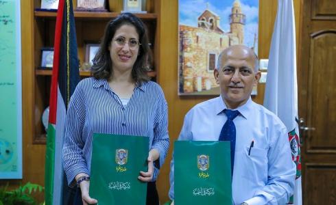 بلدية غزة توقع مذكرة تفاهم لإنشاء مركز ثقافي في حي الزيتون