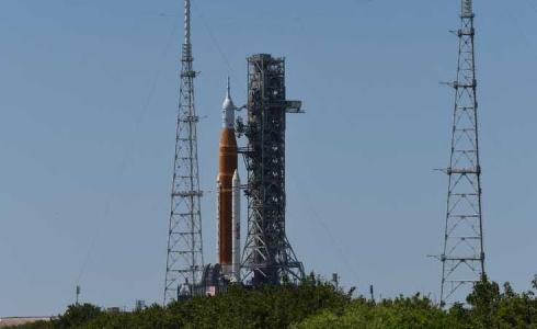 صاروخ أرتميس والكبسولة أوريون