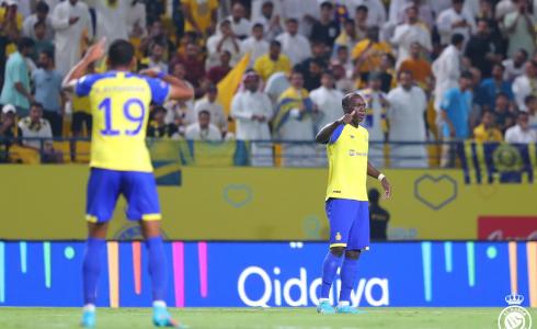 لاعبو النصر في ختام مباريات الجولة الأولى من دوري روشن السعودي