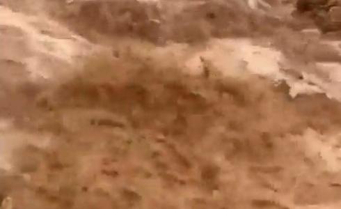 جريان سيل شعيب الخويش جنوب المجمعة
