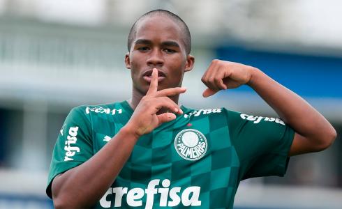 اندريك لاعب بالميراس.