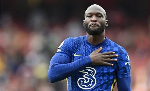 اللاعب روميلو لوكاكو يرفض العودة لنادي تشيلسي 