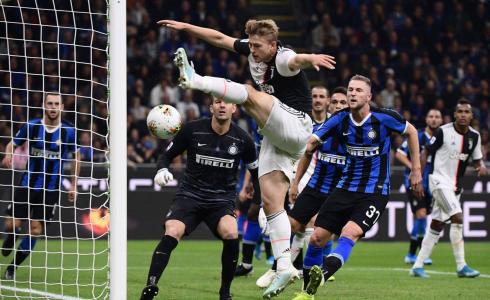 ريال مدريد يخطط للتعاقد مع مدافع إنتر ميلان