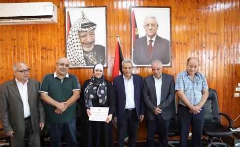 تكرّم المشاركين في الدورات التدريبية التي نظّمتها نقابة الأخصائيين الاجتماعيين والنفسيين